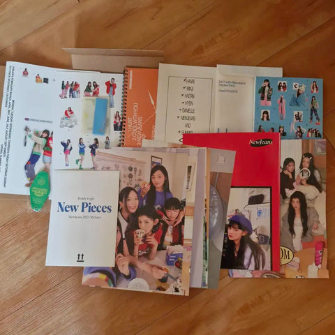 NewJeans 2023 2024 Season's Greetings Photocards ID Photos Keyrings Minji Hanni Danielle Haerin Hyein
