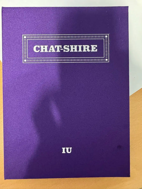 IU Chat-shire album