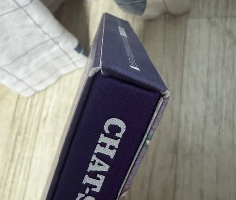 IU Chat-shire album