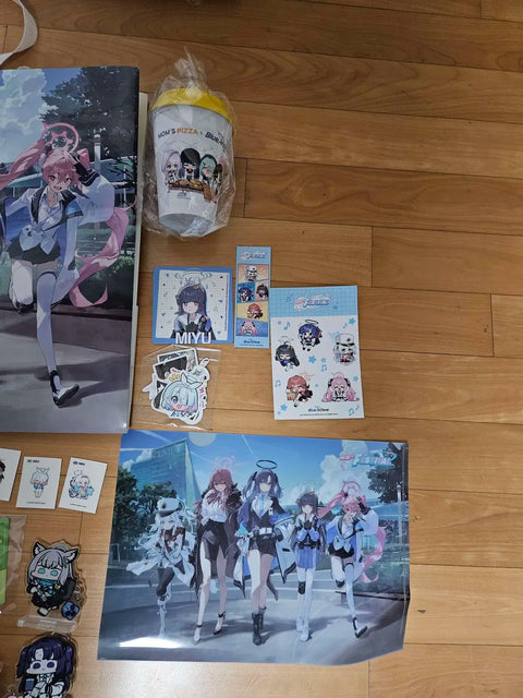 Selling Blue Archive merchandise.