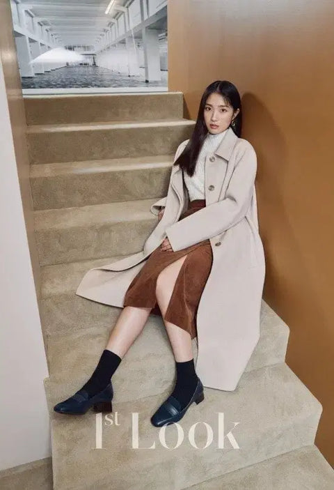 Transfer of Kim Hye-yoon and Ok Taecyeon's couple cover, First Look magazine.