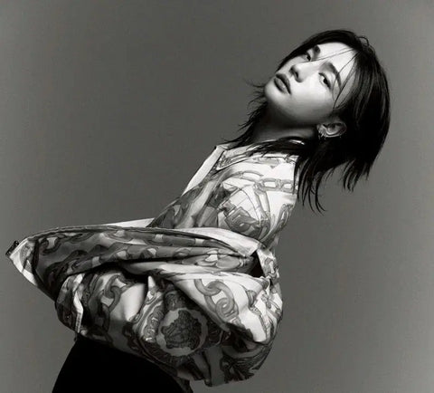 Stray Kids Hyunjin cover ELLE magazine transfer, includes SuperELLE book-in-book.