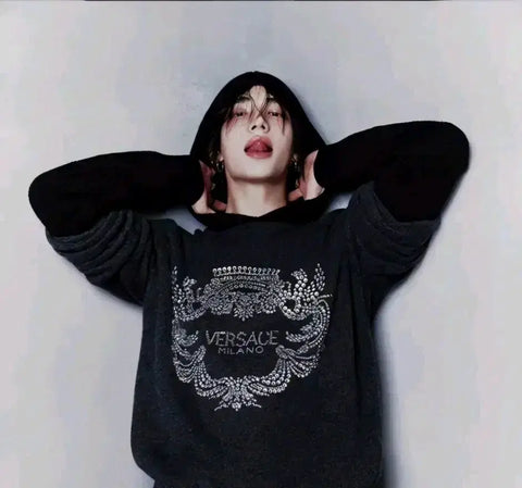 Stray Kids Hyunjin cover ELLE magazine transfer, includes SuperELLE book-in-book.