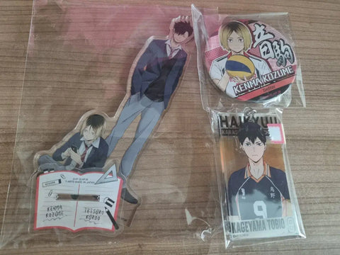 Selling Haikyuu Kuroo Kenma acrylic stands and other items as a bundle!