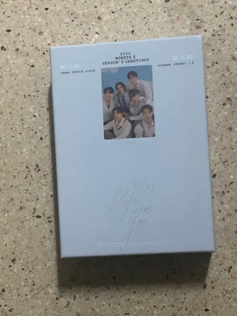 Selling MONSTA X 2022 Season's Greetings, all components included (including photo cards), desk calendar version.