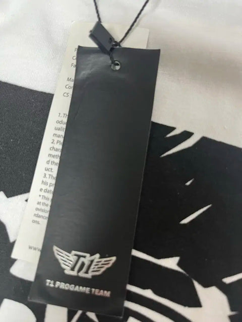 Áo thun có chữ ký của Faker T1 Faker