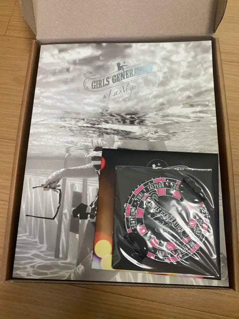 Girls' Generation Las Vegas photobook