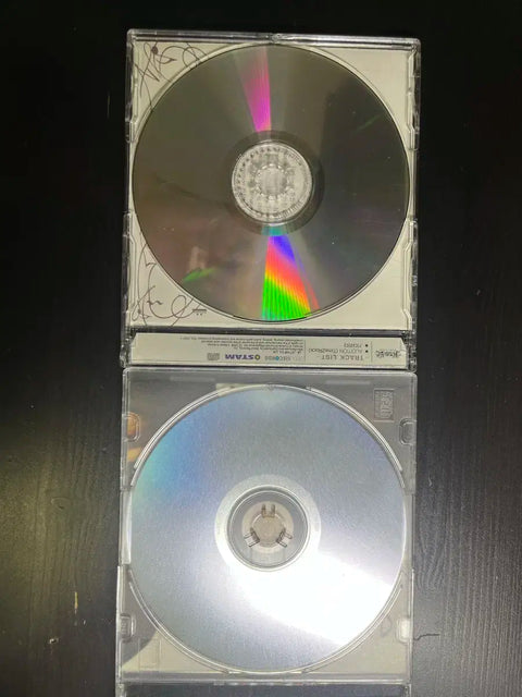 Bán album thử giọng và album đã phát hành của Younha.