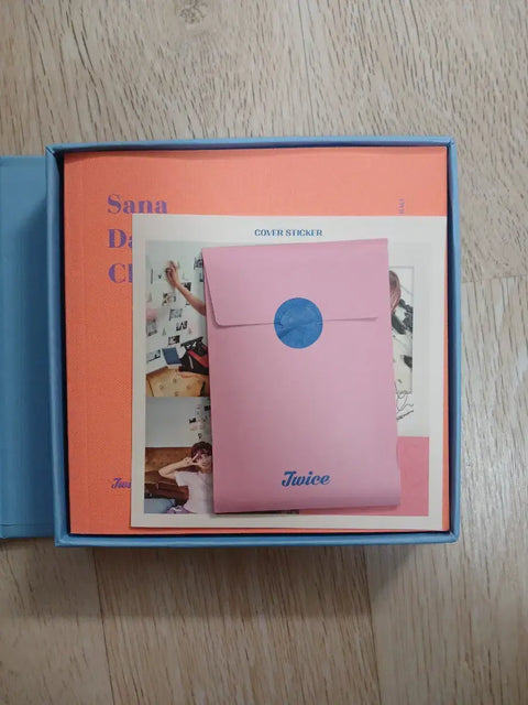 TWICE 1st album Twicetagram