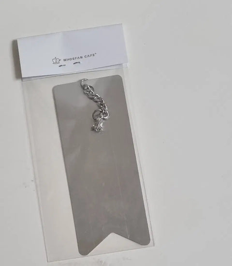 I'm selling Younha End Theory metal bookmark merchandise.
