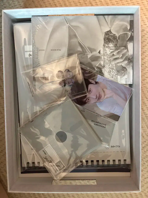 Byeon Woo-seok 2025 Season's Greetings