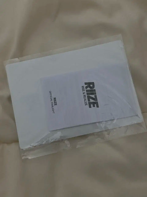 URGENT SALE: RIIZE light stick/Laivbong