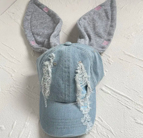Mũ tai thỏ OMG của NewJeans đang được bán