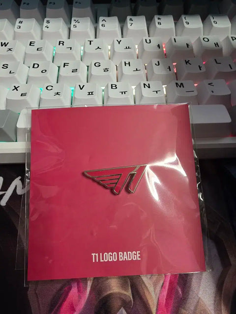T1 logo badge