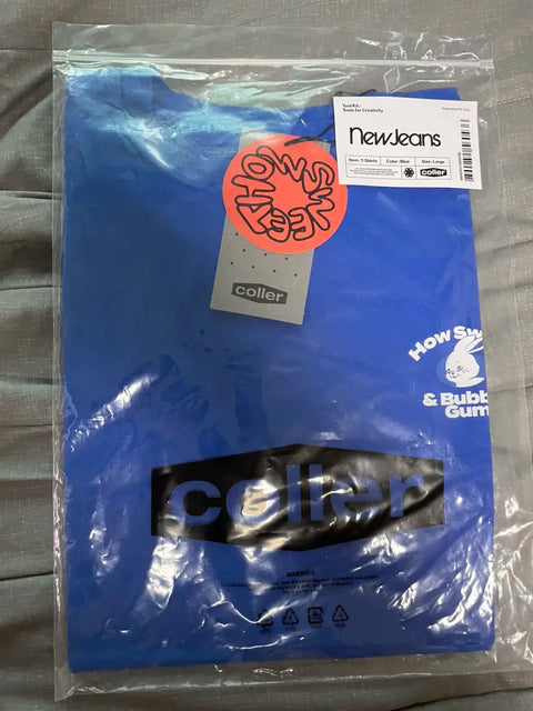 Áo thun NewJeans Hype Boy Blue đang được bán