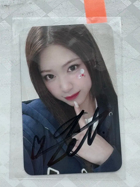 Lisanne Jena Signed Photocard