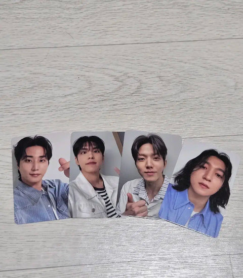 Bộ quà tặng khăn tắm và thẻ ảnh vào buổi fan meeting đầu tiên của DAY6