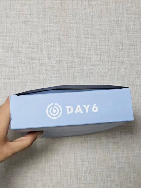 Bộ quà tặng khăn tắm và thẻ ảnh vào buổi fan meeting đầu tiên của DAY6