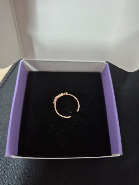 Jang Wonyoung ring