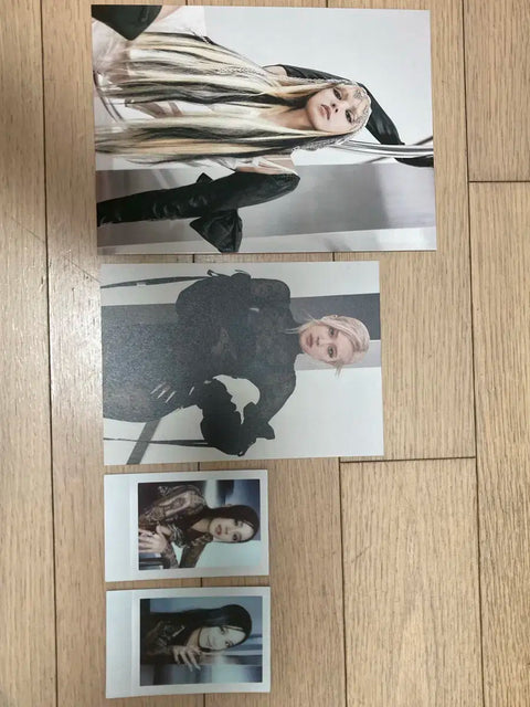 Album chưa mở của Blackpink Born Pink, bao gồm Polaroid, không bao gồm photocard.