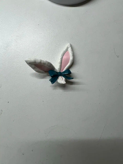 Tượng cô gái thỏ Hatsune Miku