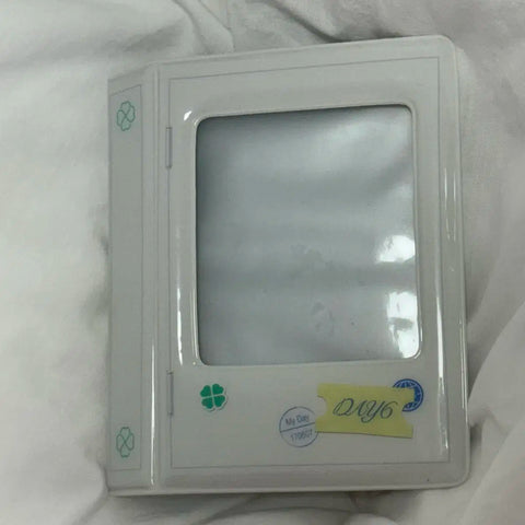 Bìa đựng ảnh sản phẩm chính thức của buổi họp mặt người hâm mộ DAY6 2024
