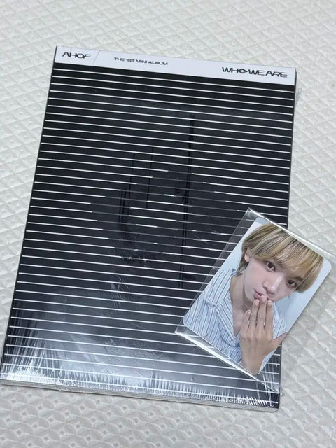 Nine Gongbang photocard + unopened album + Rising Star benefit Zhang Shuai Bo photocard