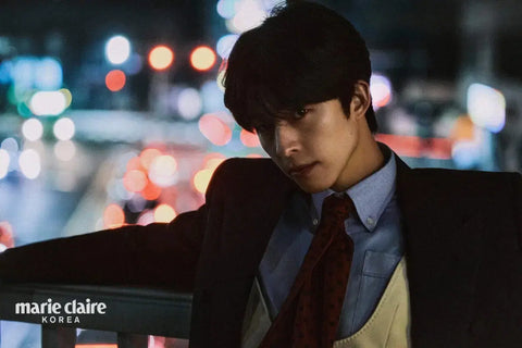 Transfer of Marie Claire magazine featuring pictorial and interview of actor Hong Kyung.