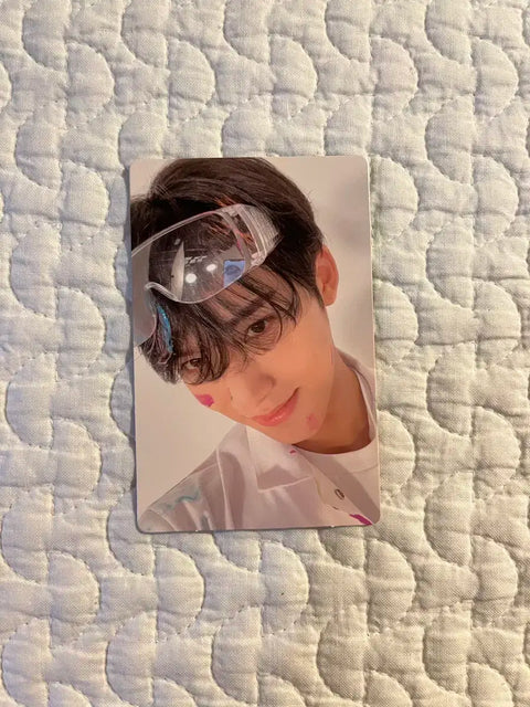Seventeen Mingyu photocard Feather Sun Carat Version