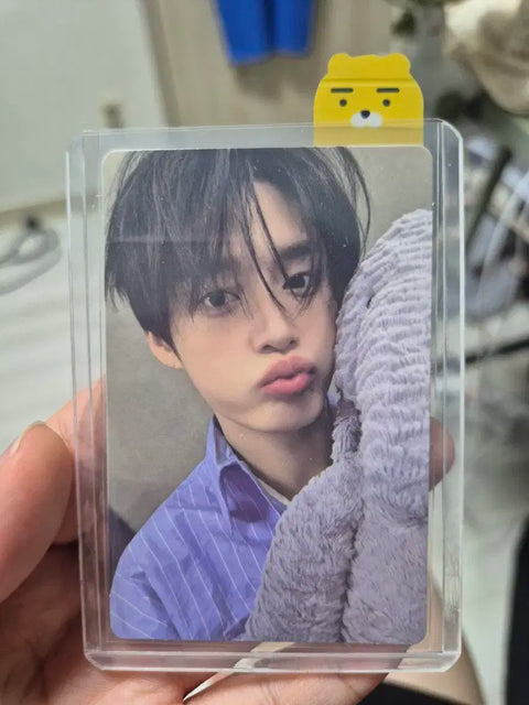 ZB1 Kim Jiwoong photocard, includes half-price shipping, sold as a set.