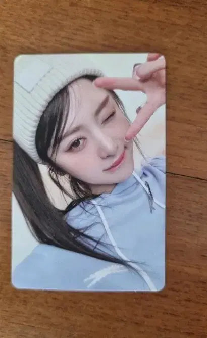 LE SSERAFIM Huh Yunjin photocard