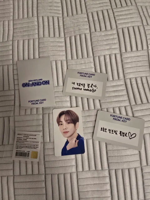 Bộ thẻ bài may mắn Land On And On của SHINee Key 2024