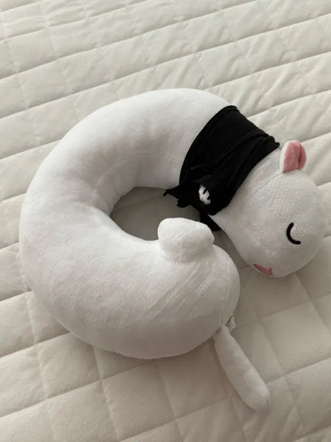 Urgent sale: Return of Mount Hua Baek Ah neck pillow + One Sword Plum Blossom poster