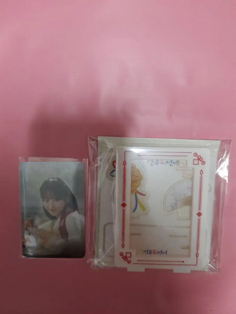 Gyeon-woo and Seon-nyeo Pop-up Seong-a Acrylic Photocard Stand Photo Bundle