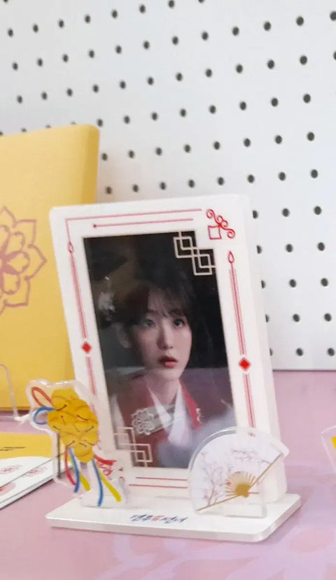 Gyeon-woo and Seon-nyeo Pop-up Seong-a Acrylic Photocard Stand Photo Bundle