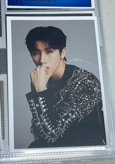 Bán bưu thiếp Blu-ray Monsta X No Limit.