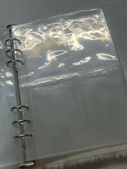 Selling/Trading photocard binder (fluffy/furry)