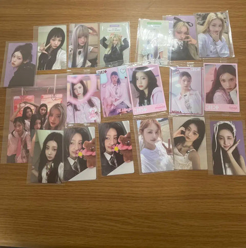 ILLIT photocard set