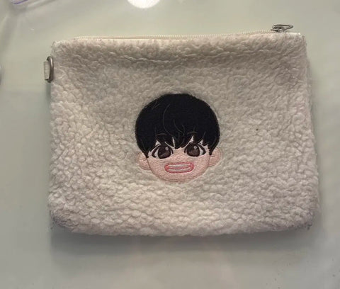 Park Jihoon's official pouch