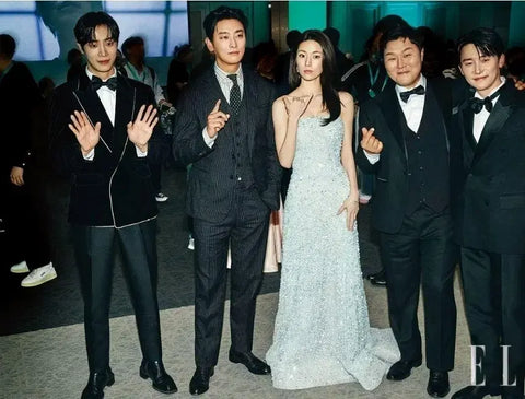 Elle magazine featuring the Baeksang Arts Awards winners on the cover, along with behind-the-scenes sketches, for sale.