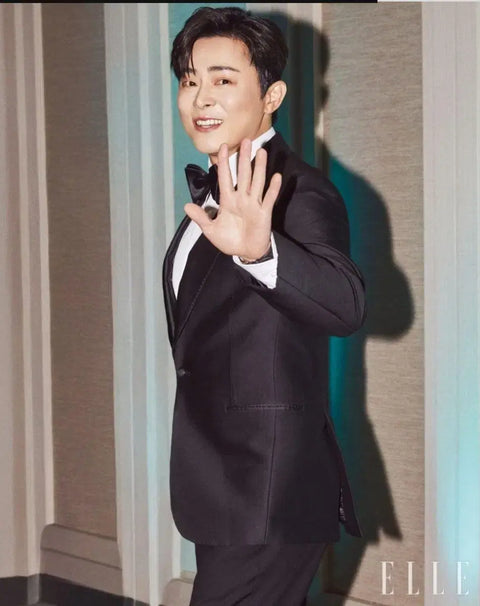 Elle magazine featuring the Baeksang Arts Awards winners on the cover, along with behind-the-scenes sketches, for sale.