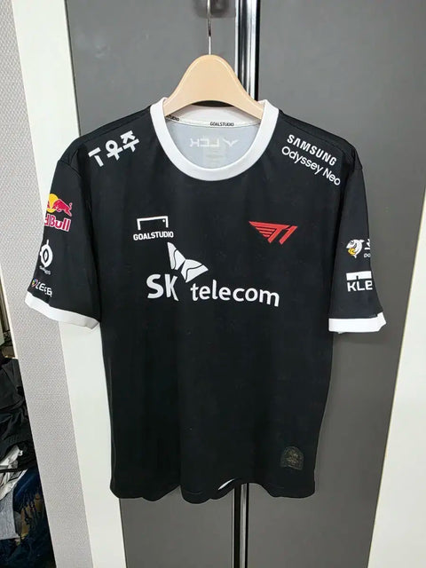 2023 SKT T1 Gold Studio Faker Uniform XL