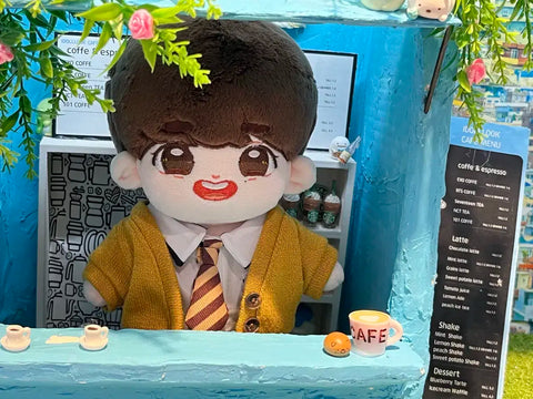 Seventeen Dokyeom doll Holli-do and doll clothes as a set, for sale.