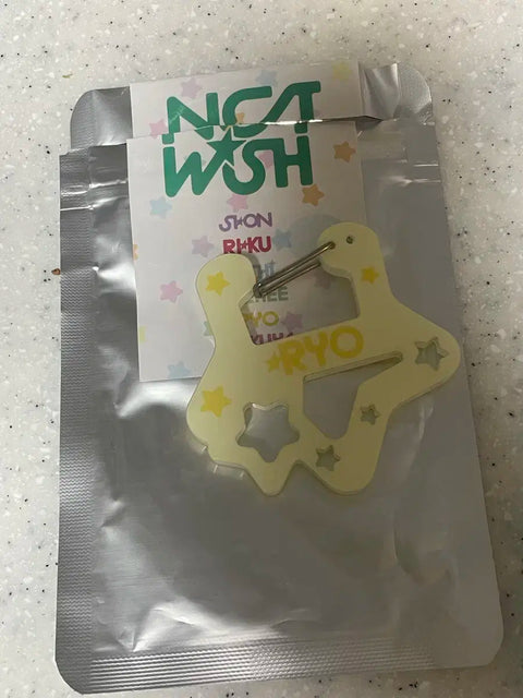 NCT WISH Pop Pop Random Carabiner NCT WISH