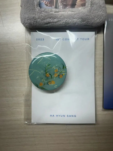 Selling Ha Hyunsang grip tok.