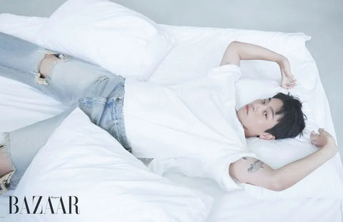 Transfer/Sale of Harper's Bazaar magazine featuring actor Park Jung-min's photoshoot and interview.