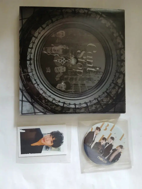 CNBLUE. Sign. Autograph. Jung Yong Hwa.