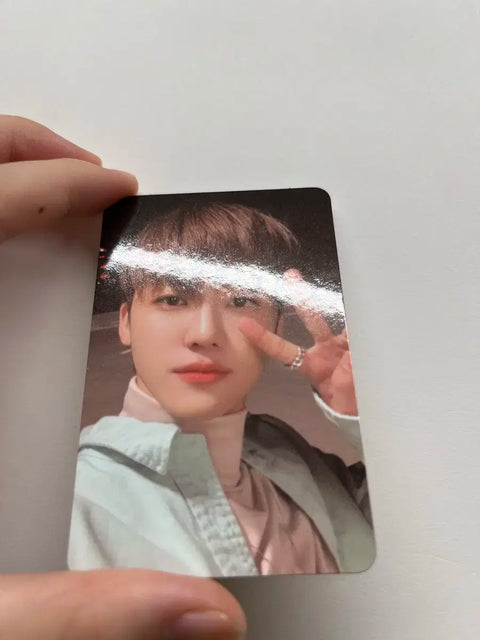 Selling Universe JaeMin photo card.