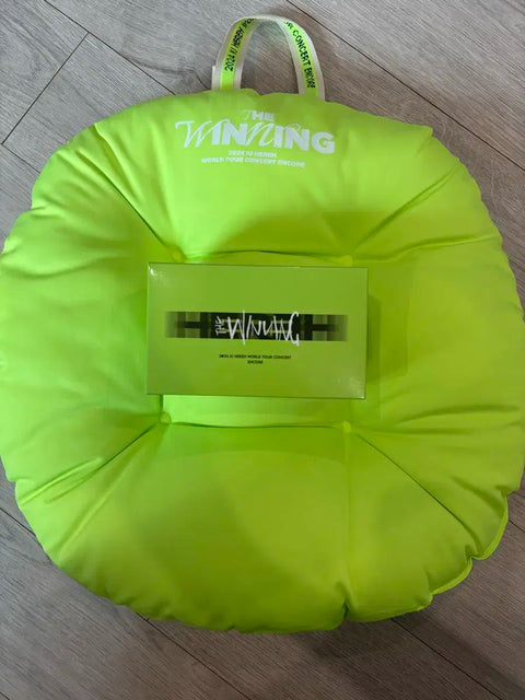 IU The Winning Cushion, Telescope