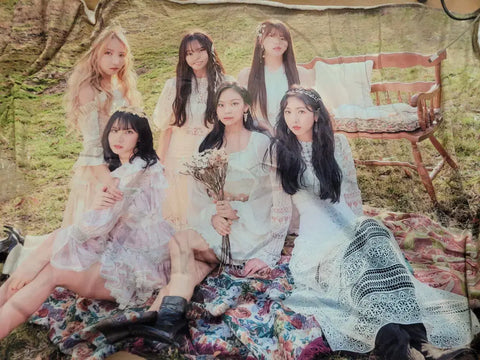 Selling official Girlfriend (GFriend) merchandise blanket.